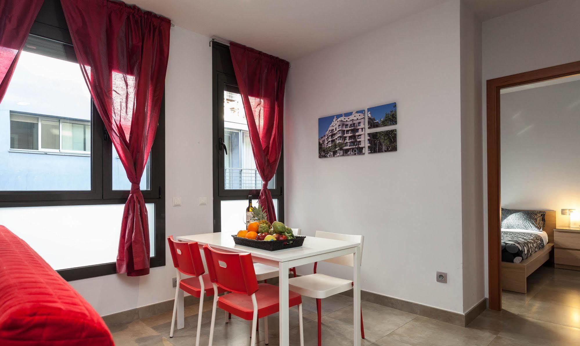 Via Augusta Apartment *